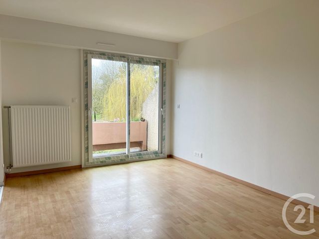 Appartement Duplex &agrave; louer - 4 pi&egrave;ces - 80,81 m2 - Fougeres - 35 - BRETAGNE