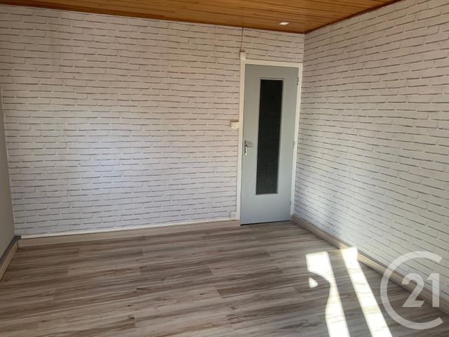 Maison &agrave; louer - 3 pi&egrave;ces - 76 m2 - St Georges De Chesne - 35 - BRETAGNE