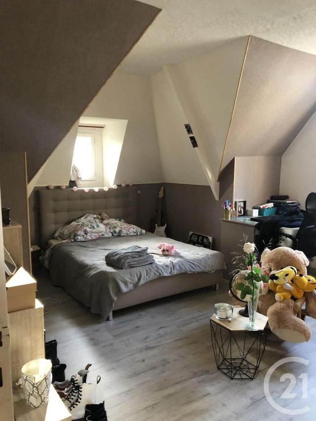 Maison &agrave; louer - 4 pi&egrave;ces - 137,50 m2 - Maen Roch - 35 - BRETAGNE