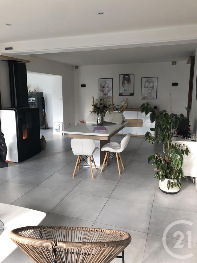 Maison &agrave; louer - 4 pi&egrave;ces - 137,50 m2 - Maen Roch - 35 - BRETAGNE