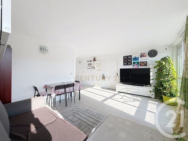 Appartement F3 &agrave; vendre - 3 pi&egrave;ces - 72,64 m2 - Noisy Le Grand - 93 - ILE-DE-FRANCE