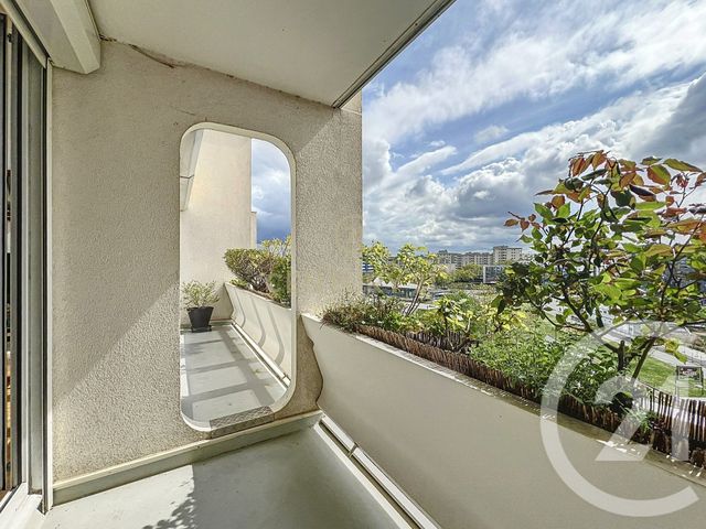 Appartement Duplex à vendre - 6 pièces - 121 m2 - Noisy Le Grand - 93 - ILE-DE-FRANCE