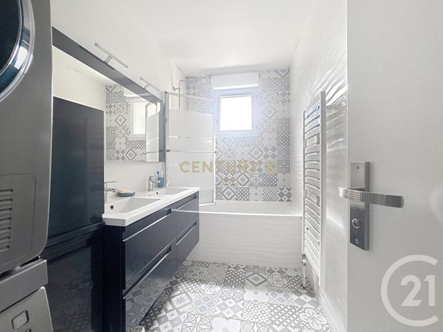 Appartement F4 &agrave; vendre - 4 pi&egrave;ces - 79,35 m2 - Noisy Le Grand - 93 - ILE-DE-FRANCE