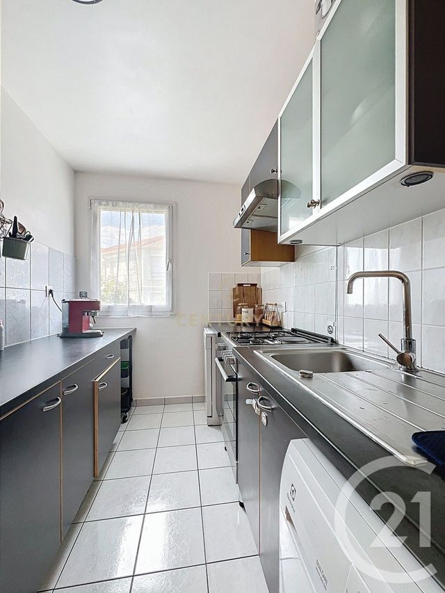 Appartement F3 à vendre - 3 pièces - 58,45 m2 - Noisy Le Grand - 93 - ILE-DE-FRANCE