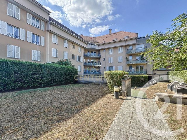 Appartement F3 à vendre - 3 pièces - 58,45 m2 - Noisy Le Grand - 93 - ILE-DE-FRANCE
