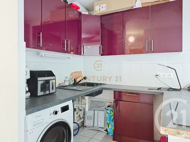 Appartement Studio &agrave; louer - 1 pi&egrave;ce - 27,84 m2 - Noisy Le Grand - 93 - ILE-DE-FRANCE