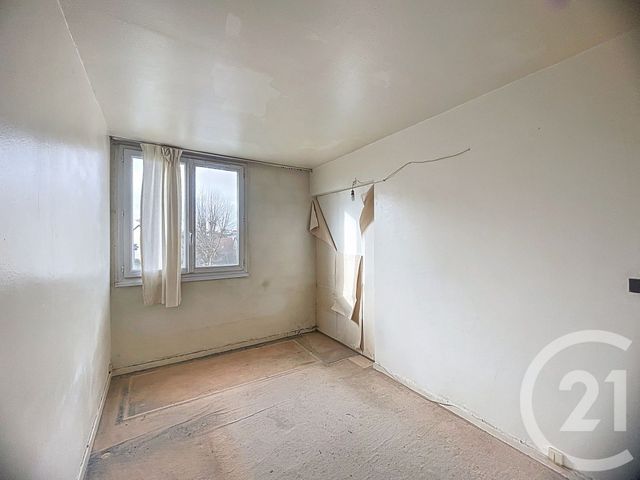 Appartement F3 &agrave; vendre - 4 pi&egrave;ces - 64,27 m2 - Noisy Le Grand - 93 - ILE-DE-FRANCE