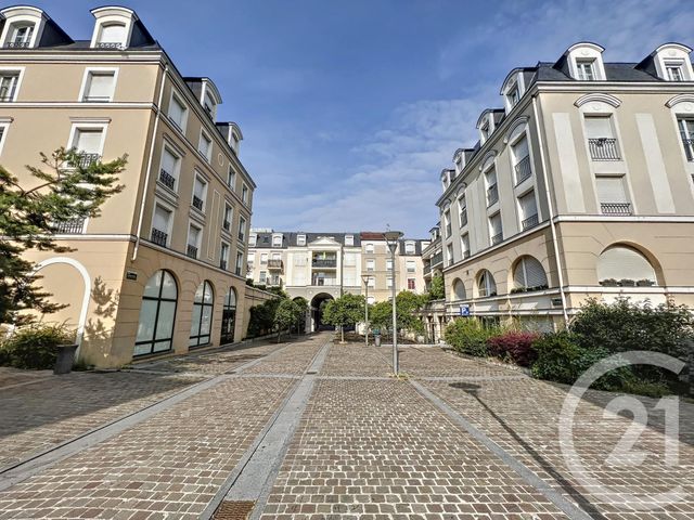 Appartement F3 &agrave; louer - 3 pi&egrave;ces - 50,91 m2 - Noisy Le Grand - 93 - ILE-DE-FRANCE