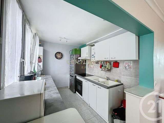 Appartement F5 à vendre - 5 pièces - 74,63 m2 - Noisy Le Grand - 93 - ILE-DE-FRANCE