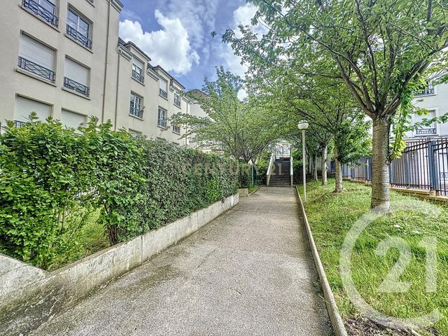 Appartement F2 à vendre - 2 pièces - 50,03 m2 - Noisy Le Grand - 93 - ILE-DE-FRANCE