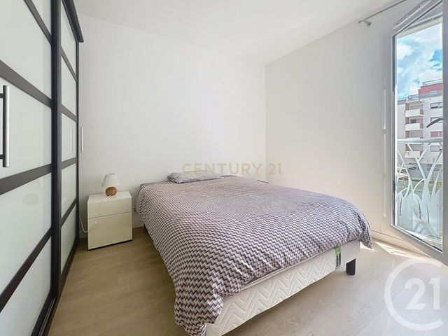 Appartement F4 à vendre - 4 pièces - 74,62 m2 - Noisy Le Grand - 93 - ILE-DE-FRANCE