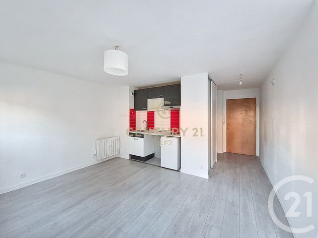 Appartement Studio &agrave; louer - 1 pi&egrave;ce - 27,53 m2 - Noisy Le Grand - 93 - ILE-DE-FRANCE