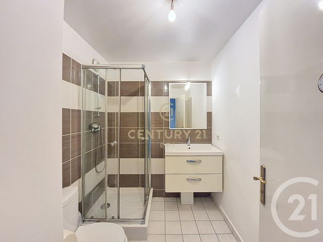 Appartement Studio &agrave; louer - 1 pi&egrave;ce - 27,53 m2 - Noisy Le Grand - 93 - ILE-DE-FRANCE