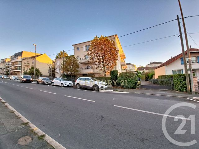 Appartement Studio &agrave; louer - 1 pi&egrave;ce - 27,53 m2 - Noisy Le Grand - 93 - ILE-DE-FRANCE