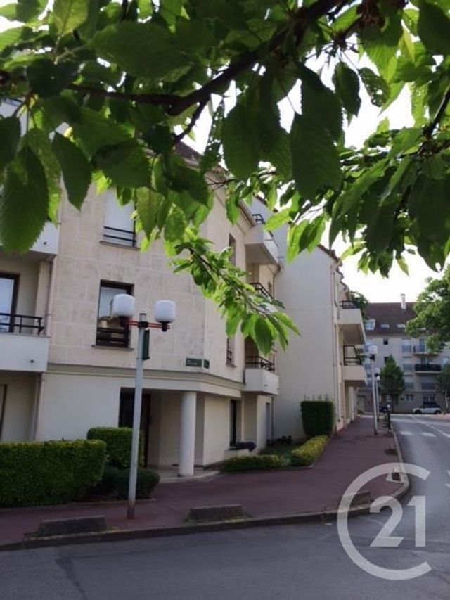 Appartement Studio &agrave; louer - 1 pi&egrave;ce - 29,07 m2 - Noisy Le Grand - 93 - ILE-DE-FRANCE