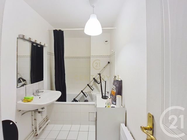 Appartement Studio &agrave; louer - 1 pi&egrave;ce - 29,07 m2 - Noisy Le Grand - 93 - ILE-DE-FRANCE