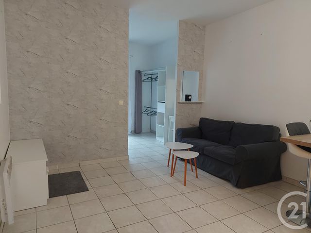 Appartement F1 &agrave; louer - 1 pi&egrave;ce - 30,35 m2 - Noisy Le Grand - 93 - ILE-DE-FRANCE