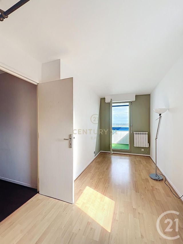 Appartement F3 à vendre - 3 pièces - 68 m2 - Noisy Le Grand - 93 - ILE-DE-FRANCE