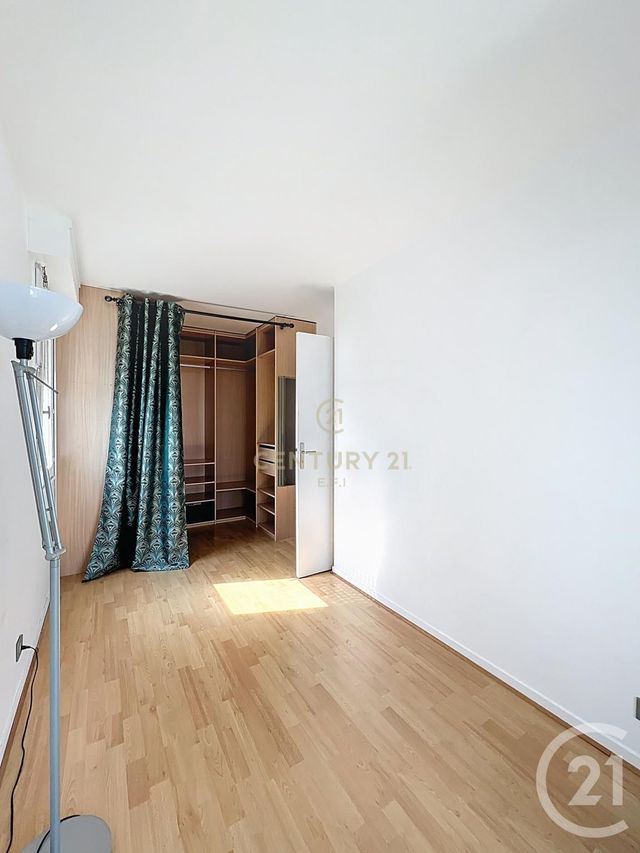 Appartement F3 à vendre - 3 pièces - 68 m2 - Noisy Le Grand - 93 - ILE-DE-FRANCE