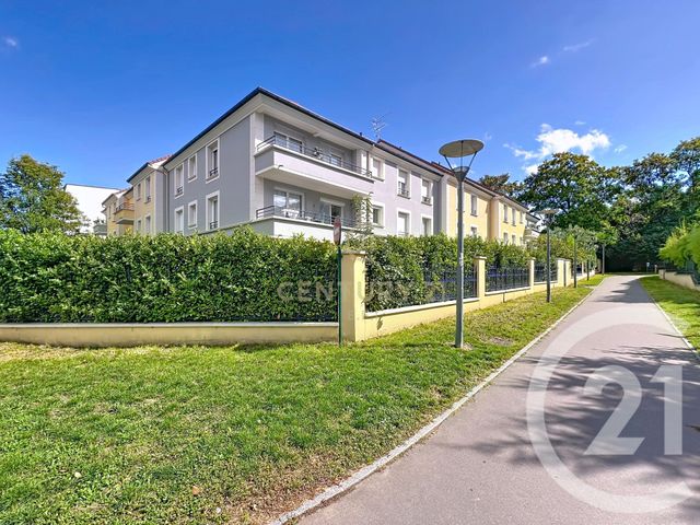 Appartement F3 à vendre - 3 pièces - 63 m2 - Noisy Le Grand - 93 - ILE-DE-FRANCE