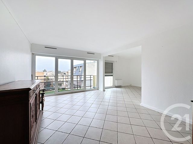 Appartement F4 à vendre - 4 pièces - 70,54 m2 - Noisy Le Grand - 93 - ILE-DE-FRANCE