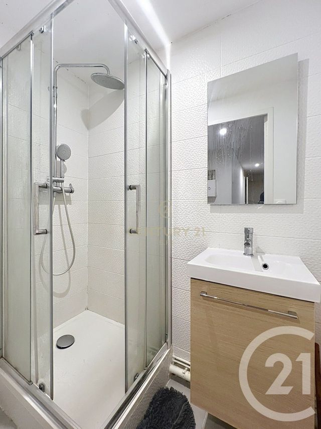 Appartement F4 à vendre - 4 pièces - 72,50 m2 - Noisy Le Grand - 93 - ILE-DE-FRANCE