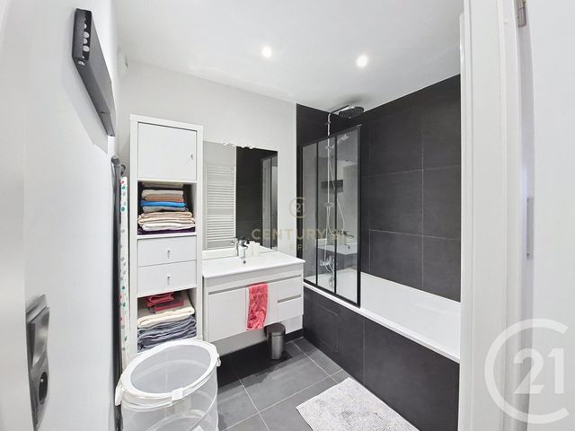 Appartement F2 &agrave; louer - 2 pi&egrave;ces - 40,80 m2 - Noisy Le Grand - 93 - ILE-DE-FRANCE