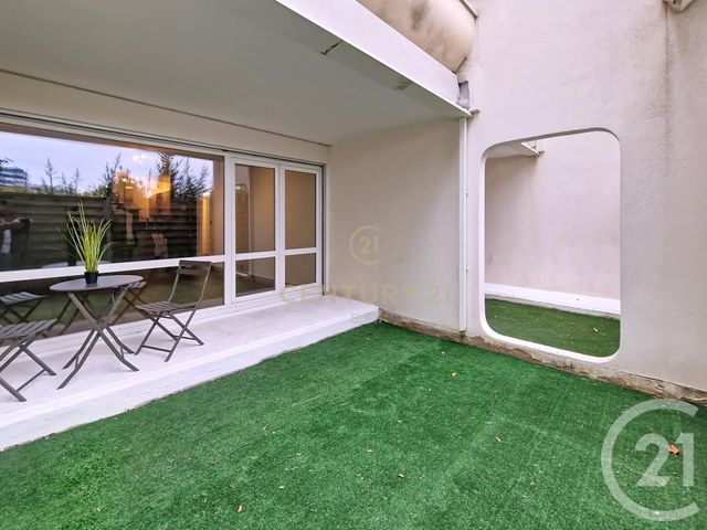 Appartement F2 à vendre - 2 pièces - 56,72 m2 - Noisy Le Grand - 93 - ILE-DE-FRANCE