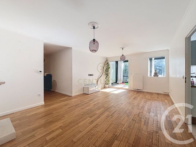 Appartement F4 à vendre - 4 pièces - 102 m2 - Noisy Le Grand - 93 - ILE-DE-FRANCE