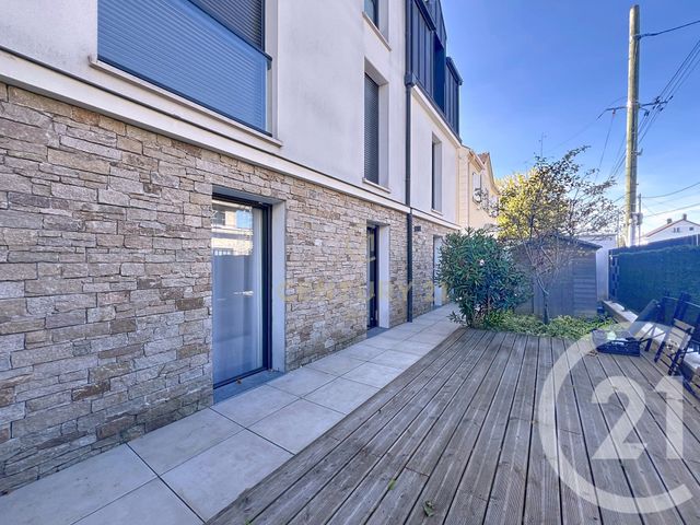 Appartement F4 à vendre - 4 pièces - 102 m2 - Noisy Le Grand - 93 - ILE-DE-FRANCE