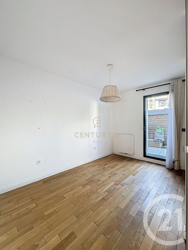 Appartement F4 à vendre - 4 pièces - 102 m2 - Noisy Le Grand - 93 - ILE-DE-FRANCE