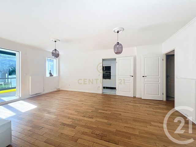 Appartement F4 à vendre - 4 pièces - 102 m2 - Noisy Le Grand - 93 - ILE-DE-FRANCE