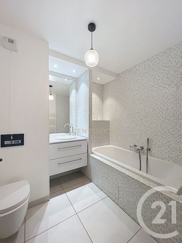 Appartement F4 à vendre - 4 pièces - 102 m2 - Noisy Le Grand - 93 - ILE-DE-FRANCE