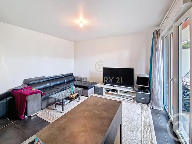 Appartement F3 à vendre - 3 pièces - 55,66 m2 - Noisy Le Grand - 93 - ILE-DE-FRANCE