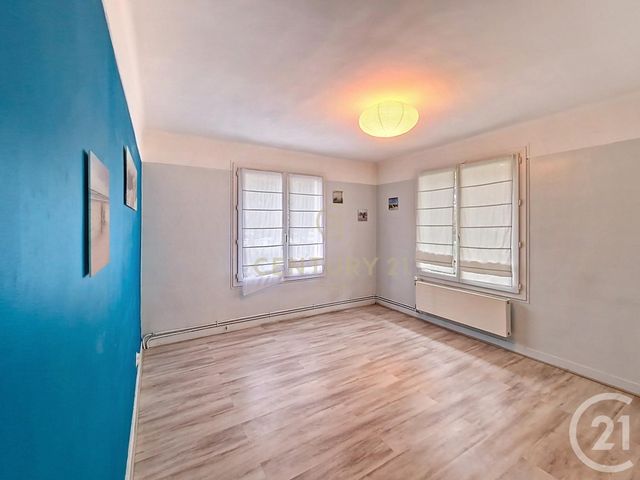 Maison à vendre - 7 pièces - 205 m2 - Noisy Le Grand - 93 - ILE-DE-FRANCE