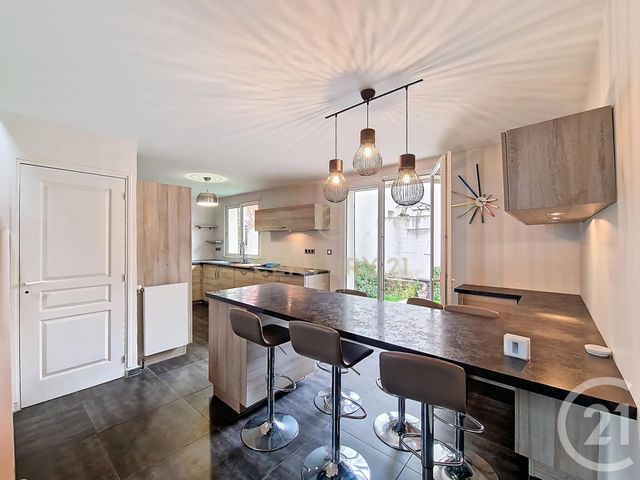 Maison à vendre - 7 pièces - 205 m2 - Noisy Le Grand - 93 - ILE-DE-FRANCE