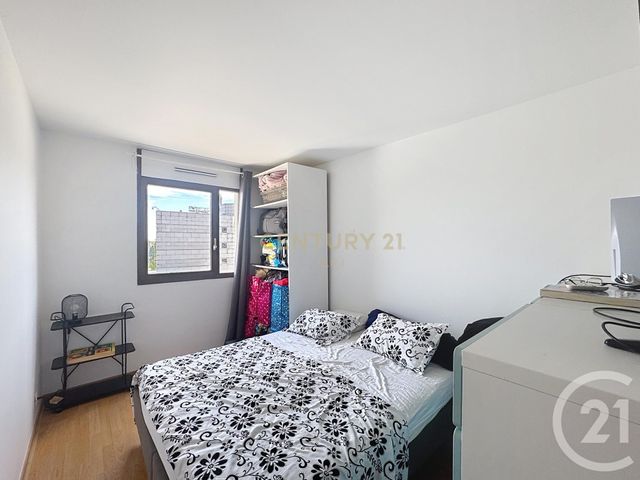 Appartement F4 à vendre - 4 pièces - 83,02 m2 - Noisy Le Grand - 93 - ILE-DE-FRANCE