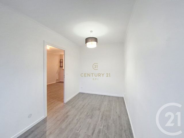 Appartement F2 &agrave; louer - 2 pi&egrave;ces - 38,77 m2 - Noisy Le Grand - 93 - ILE-DE-FRANCE