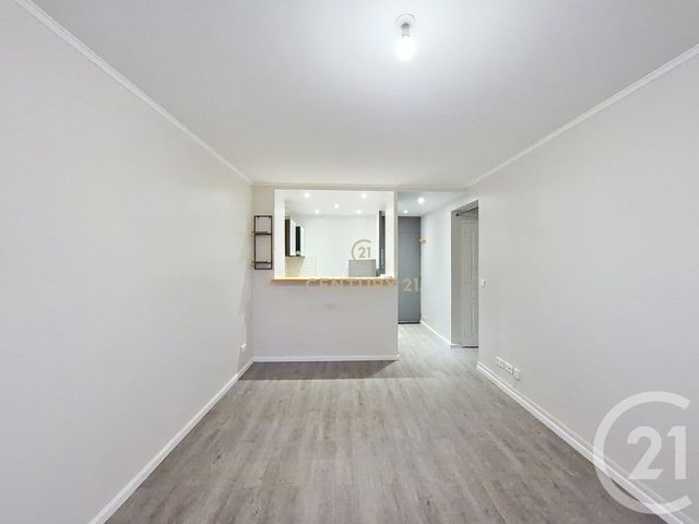 Appartement F2 &agrave; louer - 2 pi&egrave;ces - 38,77 m2 - Noisy Le Grand - 93 - ILE-DE-FRANCE