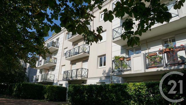 Appartement Studio &agrave; louer - 1 pi&egrave;ce - 22,05 m2 - Noisy Le Grand - 93 - ILE-DE-FRANCE