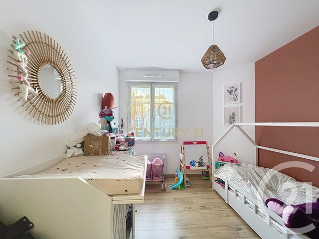 Appartement F3 &agrave; louer - 3 pi&egrave;ces - 62,51 m2 - Emerainville - 77 - ILE-DE-FRANCE