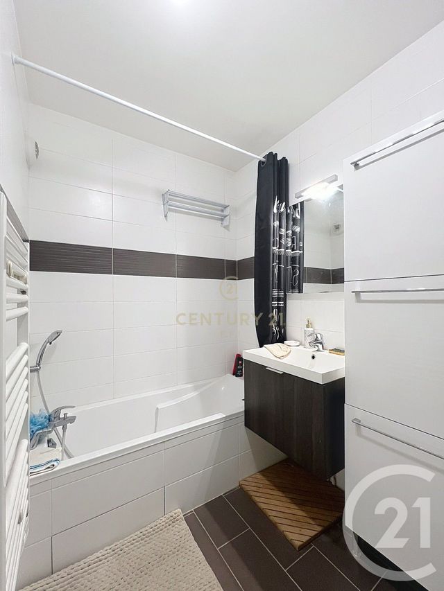 Appartement F3 &agrave; vendre - 3 pi&egrave;ces - 58 m2 - Noisy Le Grand - 93 - ILE-DE-FRANCE