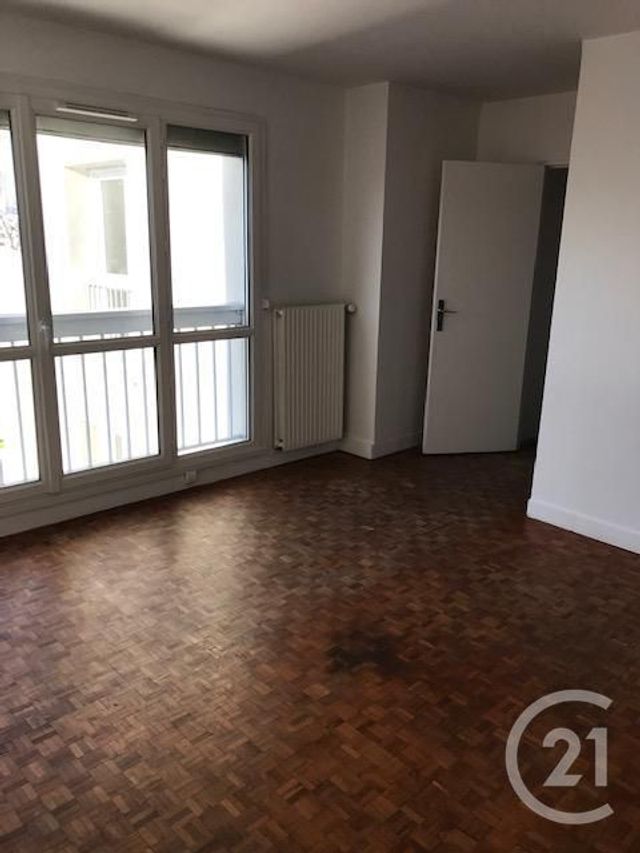 Appartement F2 &agrave; louer - 2 pi&egrave;ces - 47,79 m2 - Noisy Le Grand - 93 - ILE-DE-FRANCE