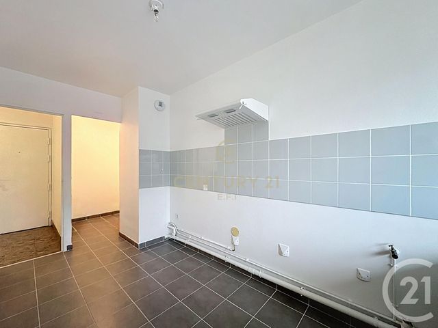 Appartement F4 &agrave; vendre - 4 pi&egrave;ces - 80,87 m2 - Noisy Le Grand - 93 - ILE-DE-FRANCE