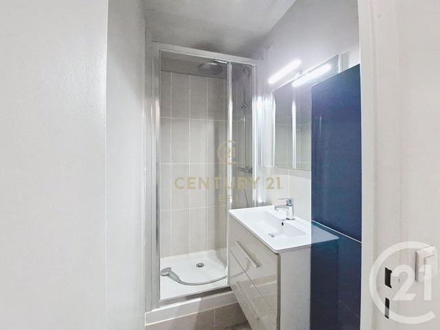 Appartement F4 &agrave; louer - 4 pi&egrave;ces - 90,12 m2 - Noisy Le Grand - 93 - ILE-DE-FRANCE