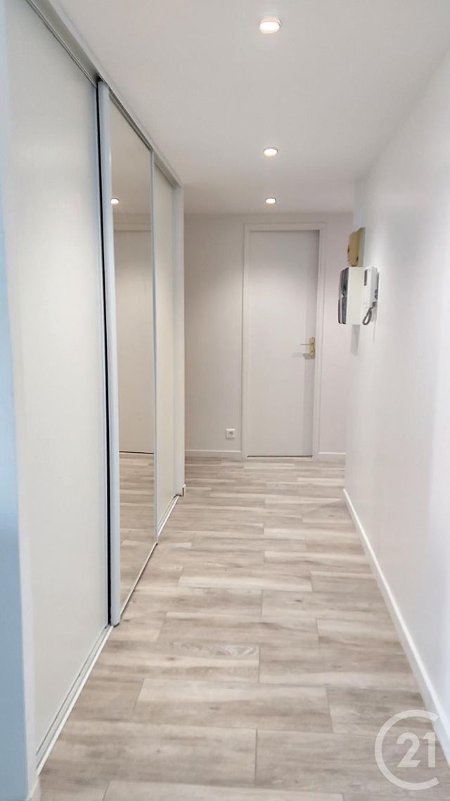 Appartement F4 &agrave; louer - 4 pi&egrave;ces - 90,12 m2 - Noisy Le Grand - 93 - ILE-DE-FRANCE