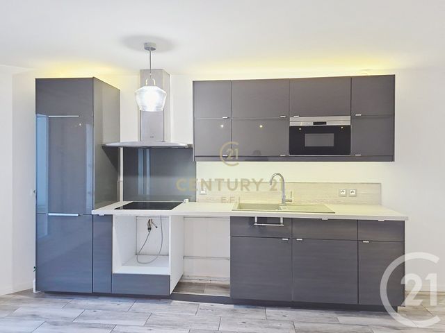 Appartement F4 &agrave; louer - 4 pi&egrave;ces - 90,12 m2 - Noisy Le Grand - 93 - ILE-DE-FRANCE