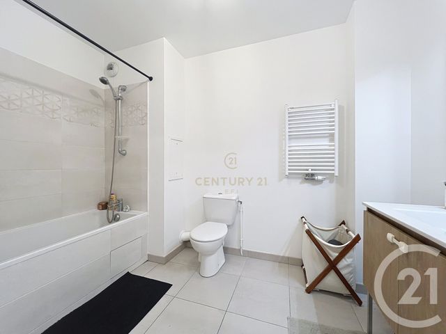 Appartement F4 &agrave; vendre - 4 pi&egrave;ces - 83 m2 - Noisy Le Grand - 93 - ILE-DE-FRANCE