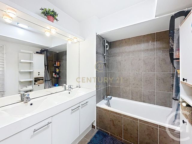 Appartement F3 &agrave; vendre - 3 pi&egrave;ces - 58,41 m2 - Neuilly Sur Marne - 93 - ILE-DE-FRANCE