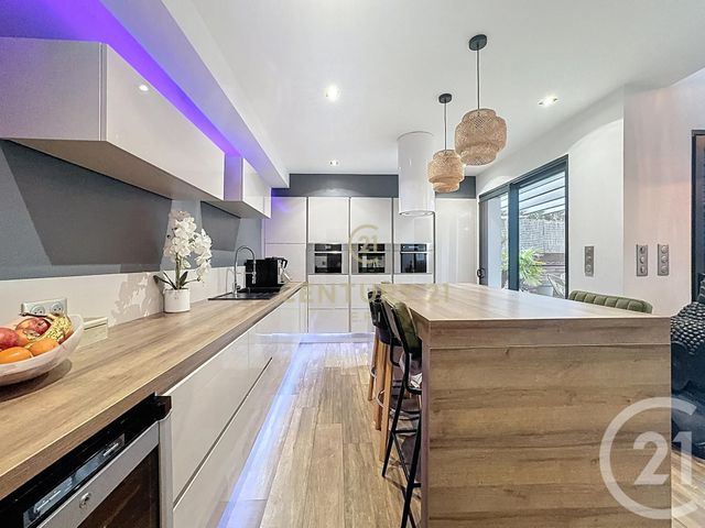 Maison &agrave; vendre - 7 pi&egrave;ces - 160,31 m2 - Noisy Le Grand - 93 - ILE-DE-FRANCE